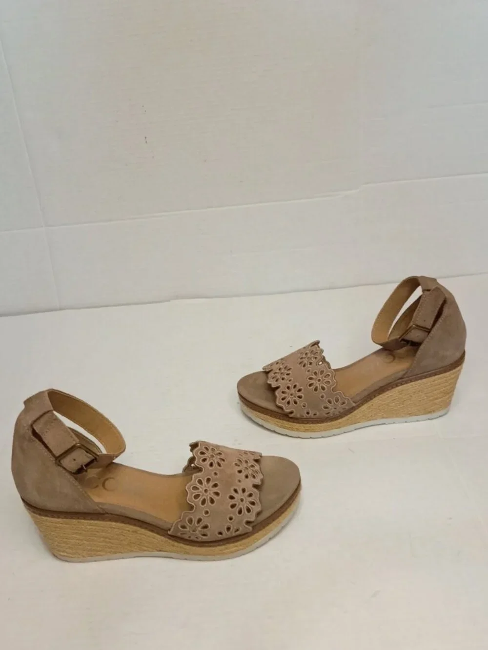 Nicole Nice Taupe Leather Floral Cutout Espadrille Wedge Sandals 7.5M